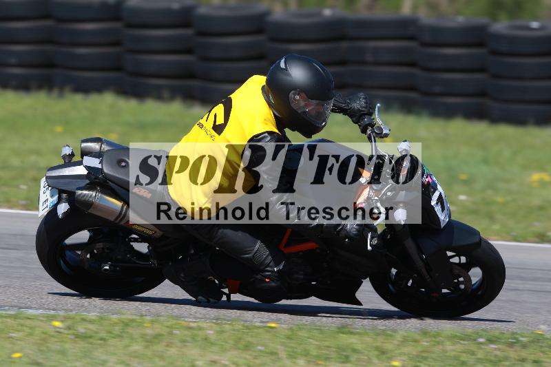 /Archiv-2022/08 17.04.2022 Speer Racing ADR/Instruktorengruppe/backside